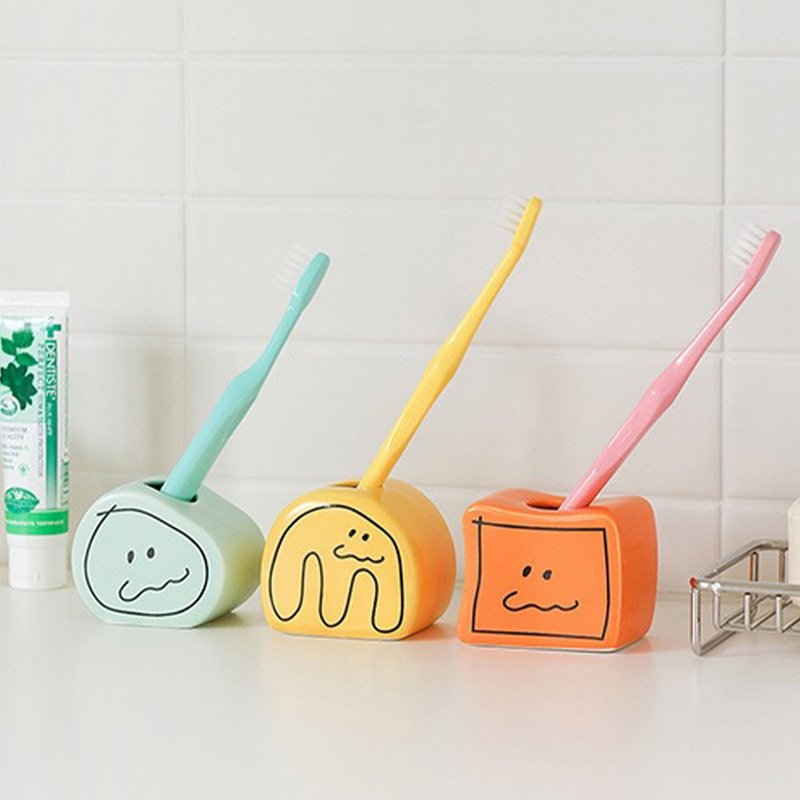 Romane MonagustA toothbrush holder - เฟอร์นิเจอร์อื่น ๆ - วัสดุอื่นๆ 