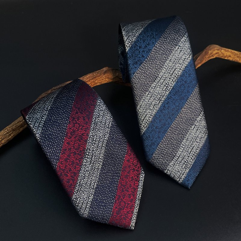 Blue gray/red gray textured twill tie-I can always make your ordinary days more exciting - เนคไท/ที่หนีบเนคไท - ไฟเบอร์อื่นๆ หลากหลายสี