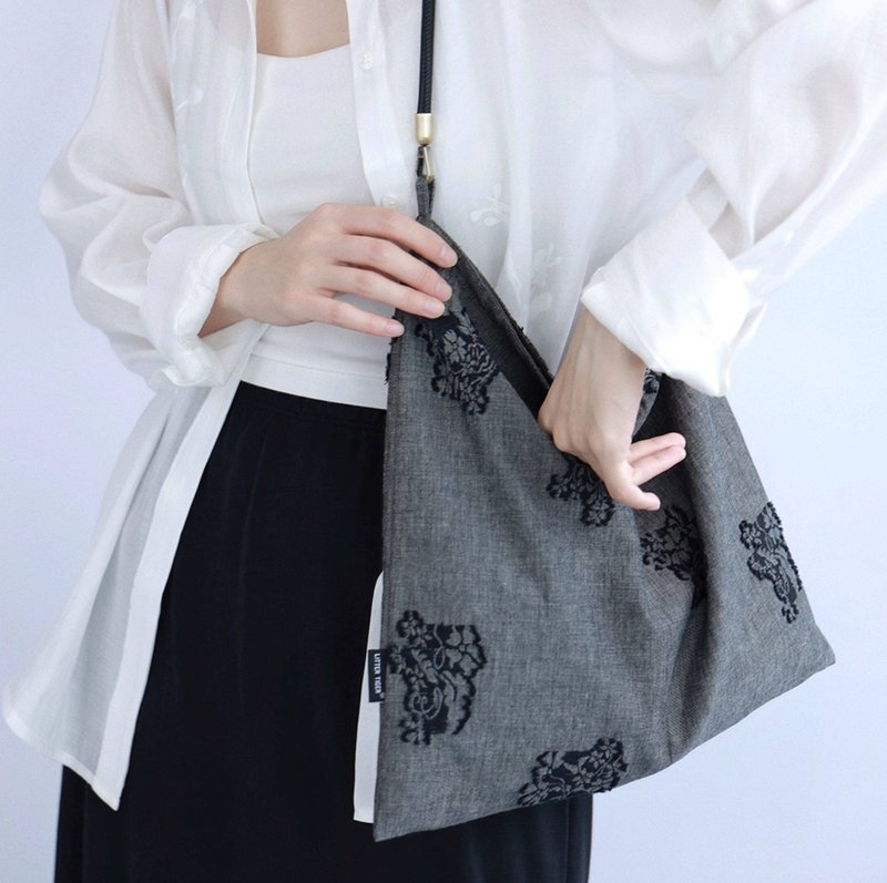 【繁花】森系復古文青/新中式剪花工藝高級感單肩皮肩帶版 - 側背包/斜背包 - 其他材質 灰色