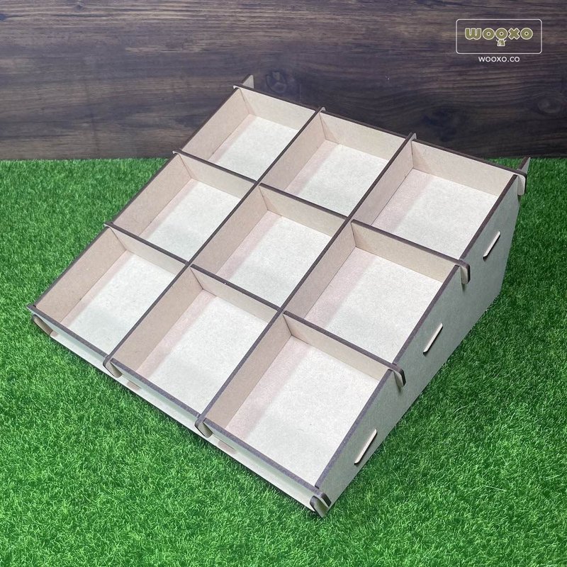 WOOXO 斜板格子架 3x3 展示架 客製 台灣 - 居家收納/收納盒/儲物盒 - 木頭 卡其色