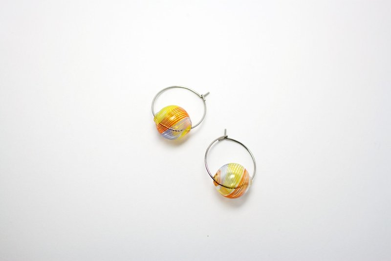 孔雀泡泡 不鏽鋼圈形玻璃耳環 - 耳環/耳夾 - 玻璃 多色