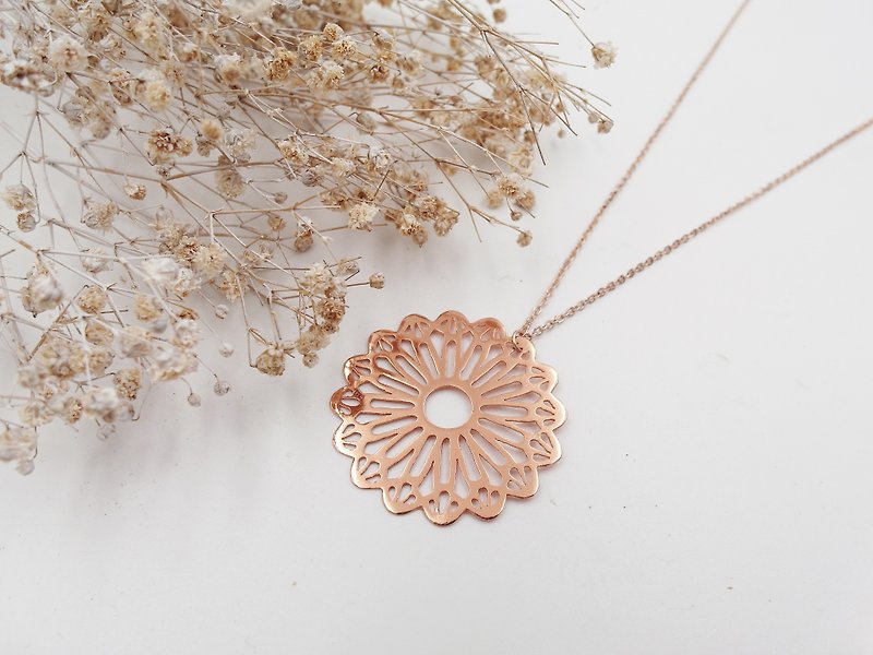 Lolita IRIS hand-made copper plating workshop ✦ Link ✦ ✦ ✦ rose gold necklace / long chain / long chain / sweater chain - สร้อยคอยาว - โลหะ สีแดง