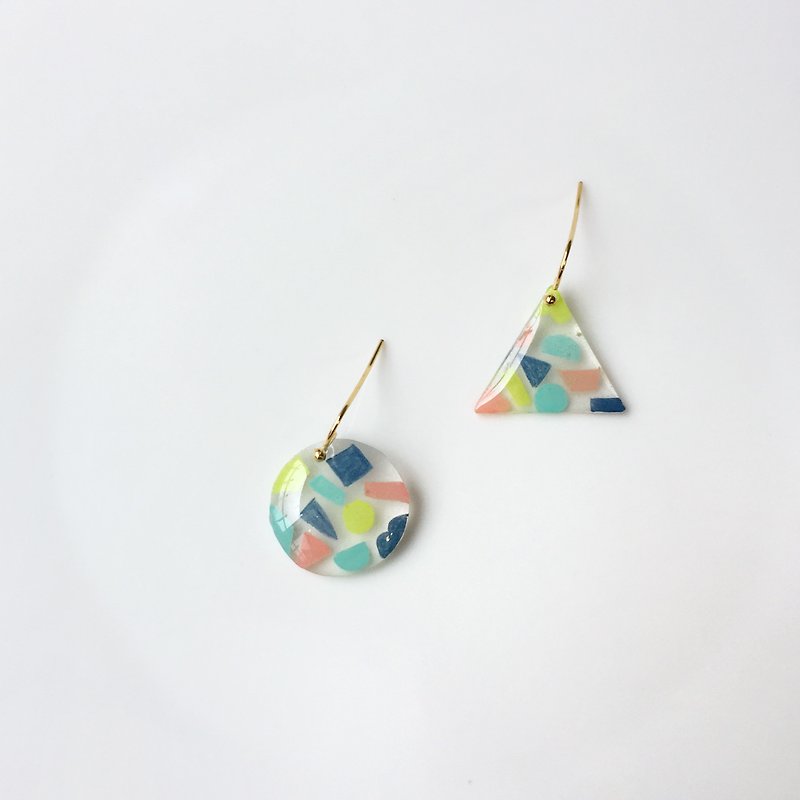 Scattered building block clip/pin earrings - Earrings & Clip-ons - Resin Multicolor