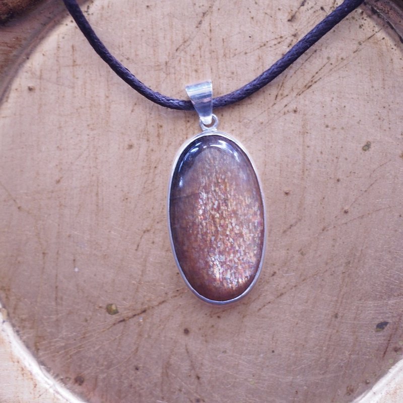 大顆太陽石 日長石 手工銀墜 Sunstone Handmade Silver Pendant - 項鍊 - 半寶石 多色
