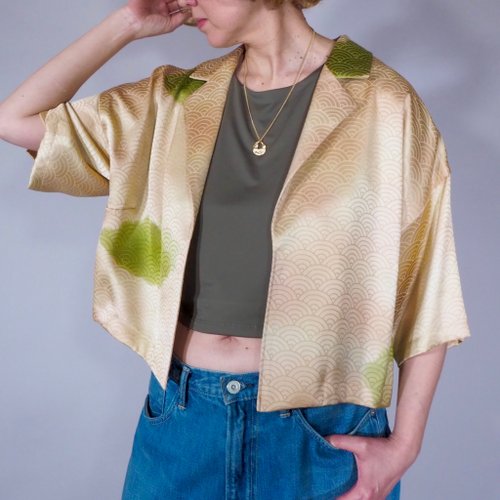 kimono-funky 【日本製造】日本復古和服翻版、短款襯衫女M、柔軟絲綢、香檳金