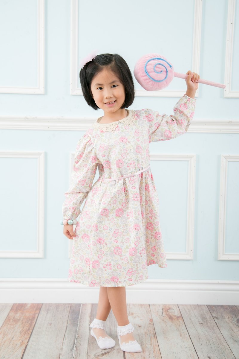 Cutie Bella簍空蕾絲領 長袖縮口 綁帶印花洋裝 粉底白花 - 童裝禮服 - 棉．麻 