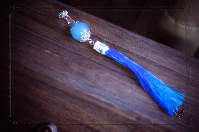*Mi Luna Story*blue. Dream Pearl Earring / clip earrings (single ear - ต่างหู - เครื่องเพชรพลอย สีน้ำเงิน