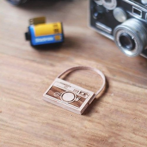 MINK'S 【客製禮物】USB 原木隨身碟 Leica 時光相機 (含主圖皮繩)