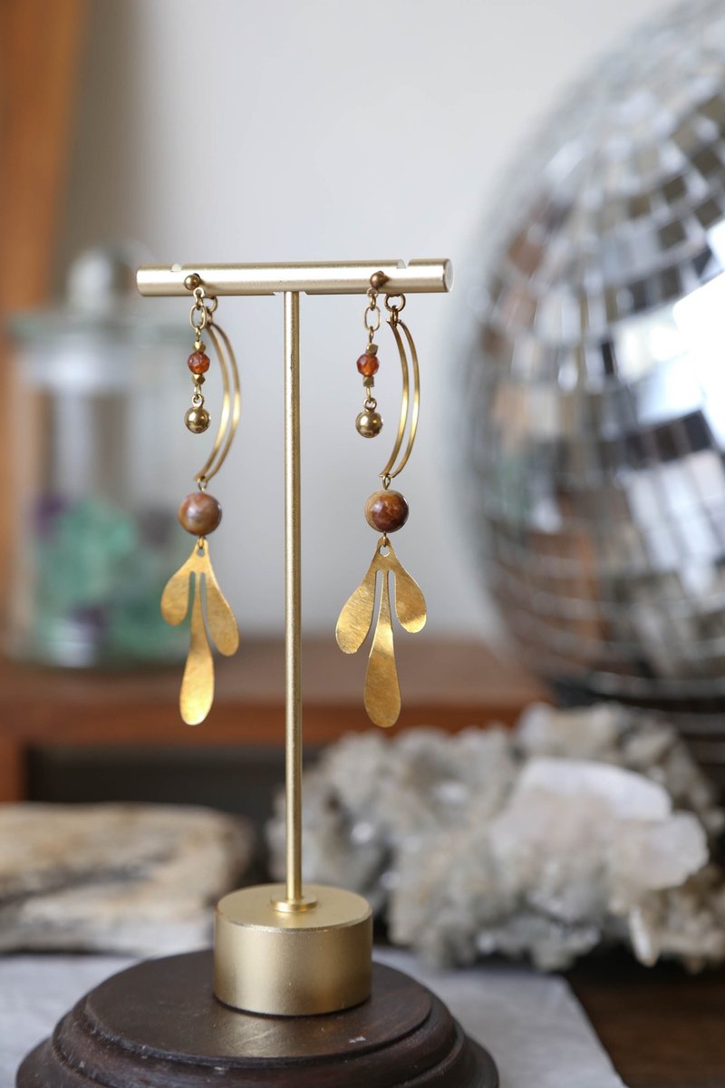 Half Moon - Natural mineral crystal Bronze earrings (six-color changeable clip-on earrings) - ต่างหู - ไข่มุก หลากหลายสี