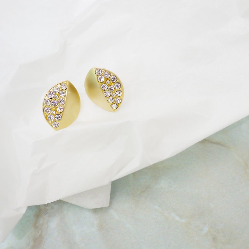 Oval antique fog gold design earrings - Earrings & Clip-ons - Gemstone Gold
