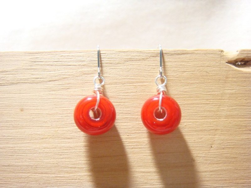 柚子林琉璃 - 櫻桃紅 - 甜甜圈造型 -  可改夾式 - 耳環/耳夾 - 玻璃 紅色