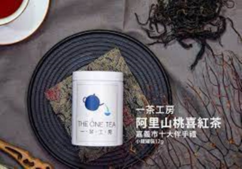 桃渓紅茶/阿里山紅茶缶 12g - お茶 - 食材 ホワイト