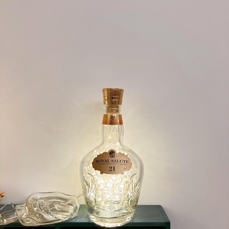 Royal Salute King's Diamond Wine Bottle Lamp Starry Sky Flashing Lamp - Lighting - Glass 