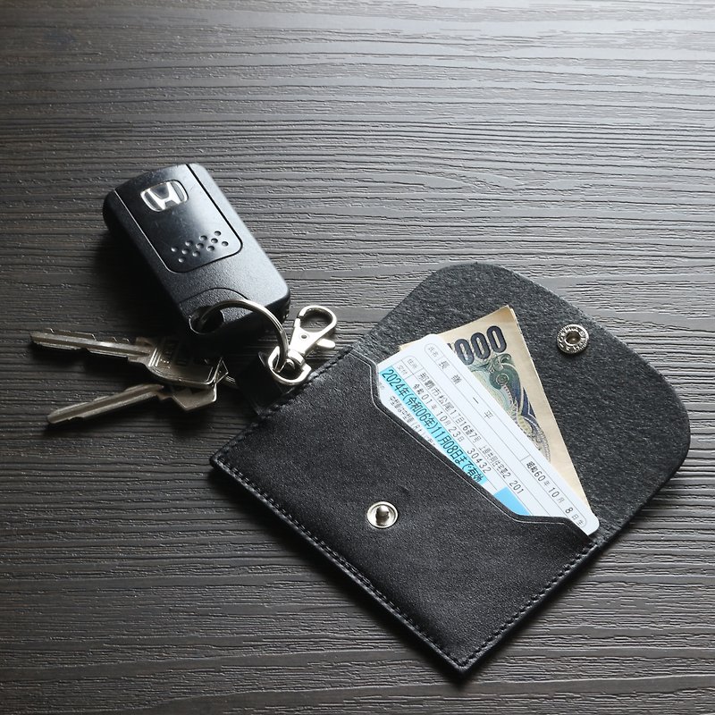 Commuter pass / card / key chain TAKE take - ที่ใส่บัตรคล้องคอ - หนังแท้ สีดำ