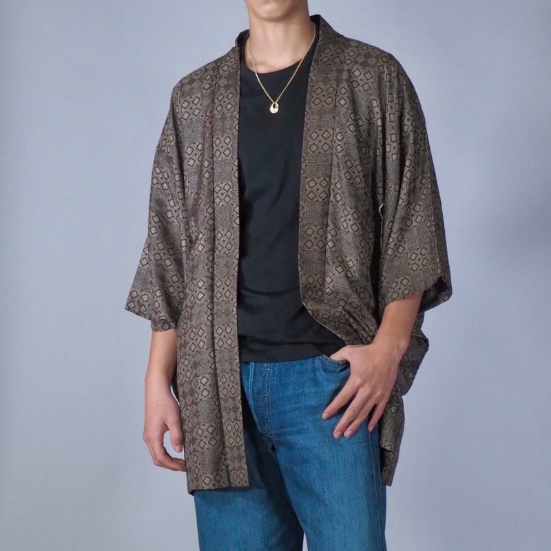 【日本製】vintage Kimono mens, auspicious pattern, 大島紬 bronze brown - Loungewear & Sleepwear - Silk Brown