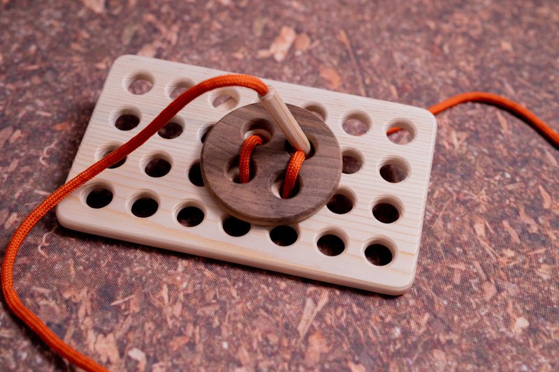 Wooden Button Sewing and Threading Toy, Natural Wooden Educational Toy - 寶寶/兒童玩具/玩偶 - 木頭 咖啡色