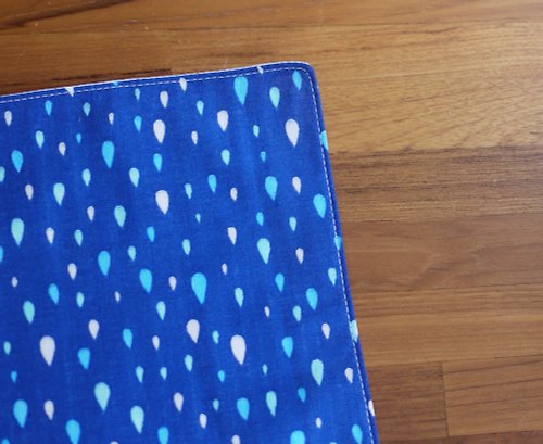 凱蒂．心．手感生活 限量訂製款=日本二重紗手帕=雨中漫步=礦藍
