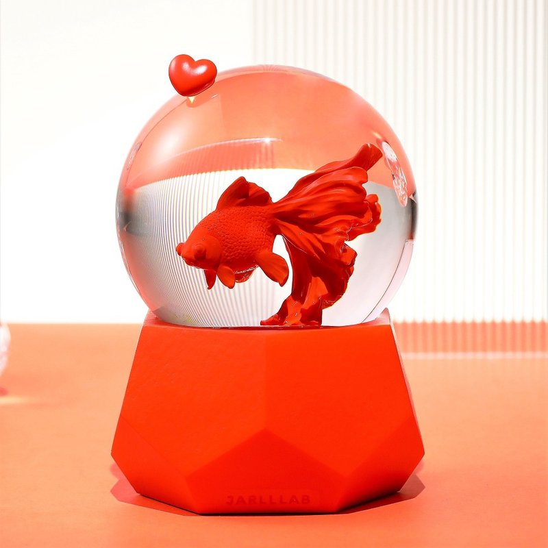 Goldfish (Red) Crystal Ball (Red Heart) Tomato Red Base Cut Surface - ของวางตกแต่ง - แก้ว 