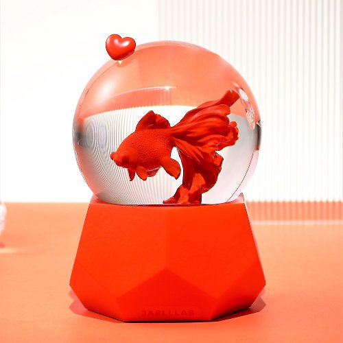 JARLL 讚爾藝術 金魚(紅)水晶球 (紅色愛心) 底座切面番茄紅