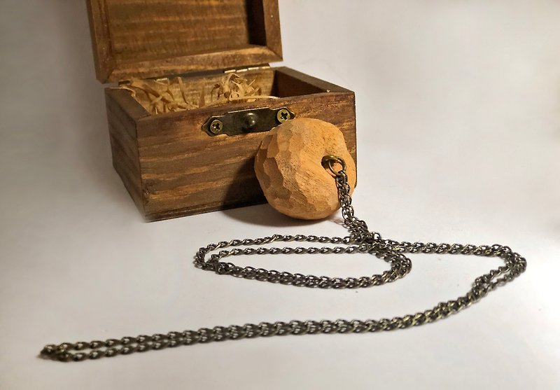 Water of pear necklace wooden [paragraph]--wood--handmade - Handmade - Necklaces - Wood Orange