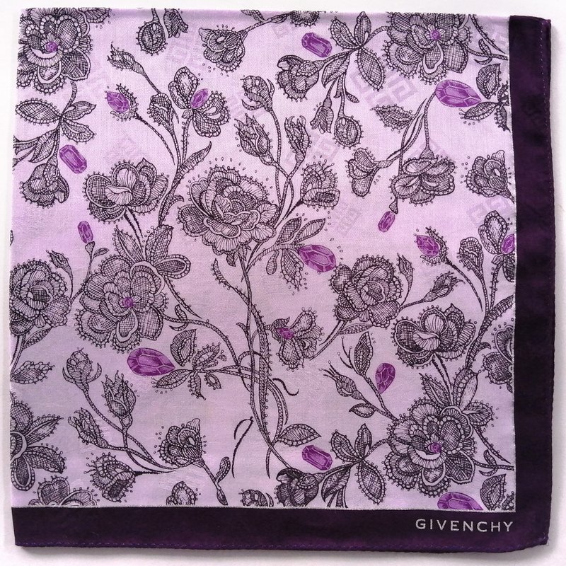 Givenchy Vintage Scarf lightweight fabric, Floral print. 23 x 23 Inches - 絲巾 - 絲．絹 紫色