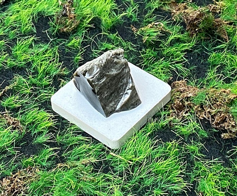能量擺飾-招財開運天然幾何三角金曜石 旺財運 旺事業 快速出貨 - 擺飾/家飾品 - 水晶 金色