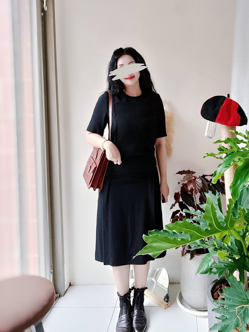 簡約直條立體打褶素黑 長裙洋裝連身裙連衣裙古著ドレスDress - 洋裝/連身裙 - 聚酯纖維 黑色