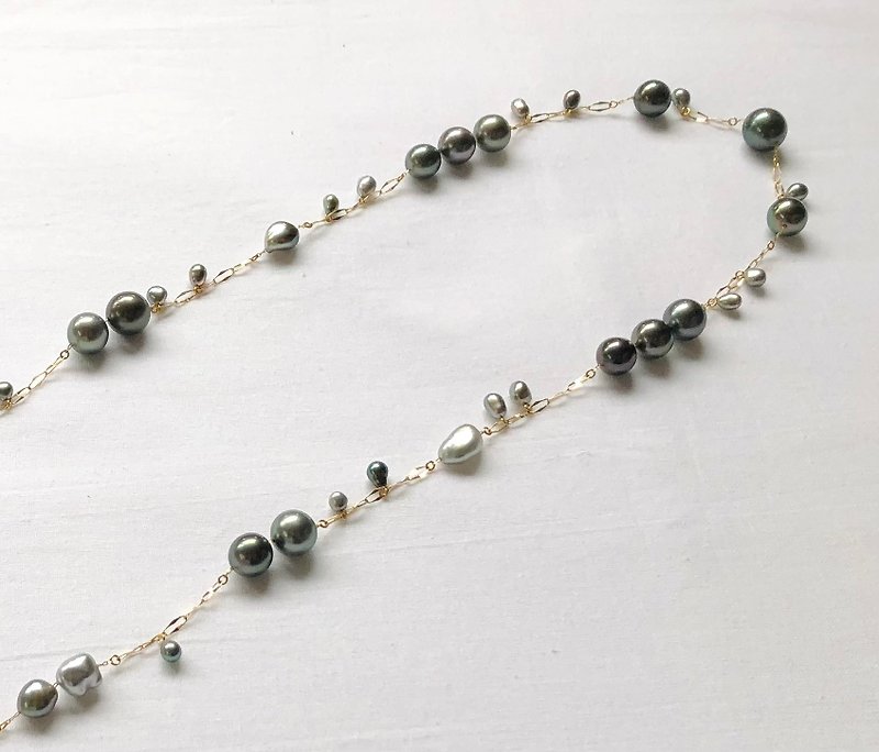 Tahitian pearl necklace K18 gold750 sea pearl - Necklaces - Precious Metals Green