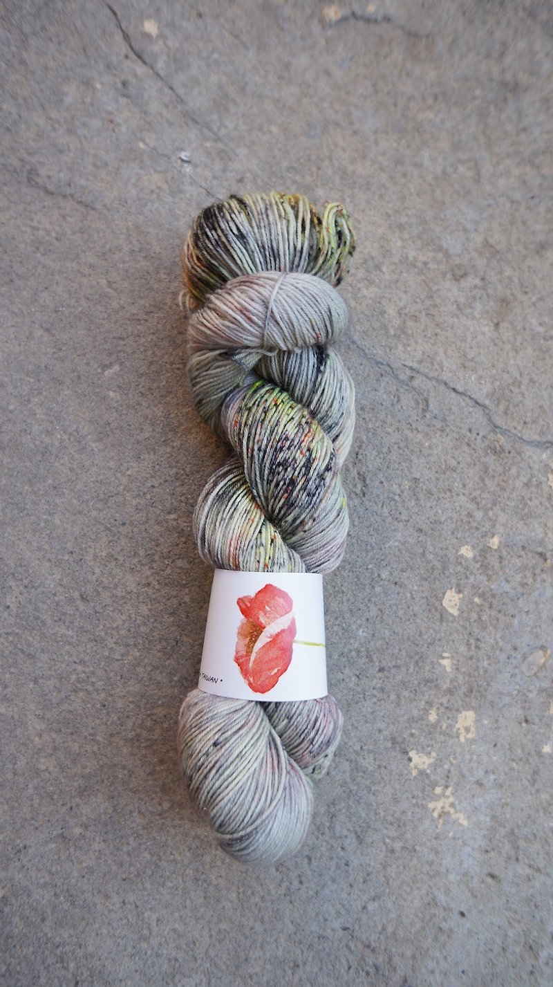 手染めのライン。ホタル。 （100 BFL） - 編み物/刺繍/羊毛フェルト/裁縫 - ウール 