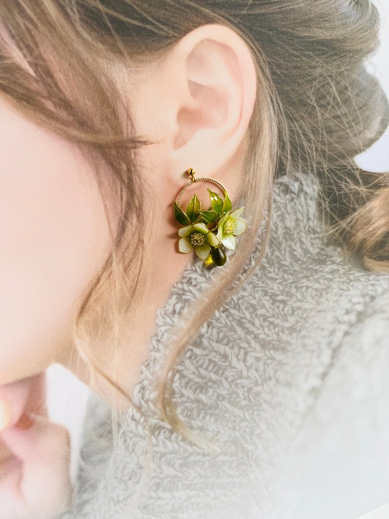 新商品　クリスマスローズ【Pinkoi オフラインイベント予約商品】 - 耳環/耳夾/耳骨夾 - 其他金屬 