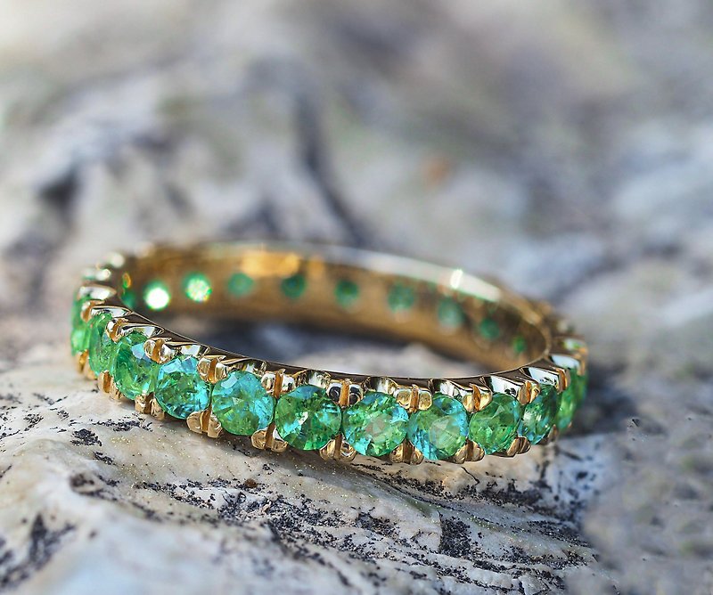 Precious Metals General Rings Gold - Eternity ring with round emeralds