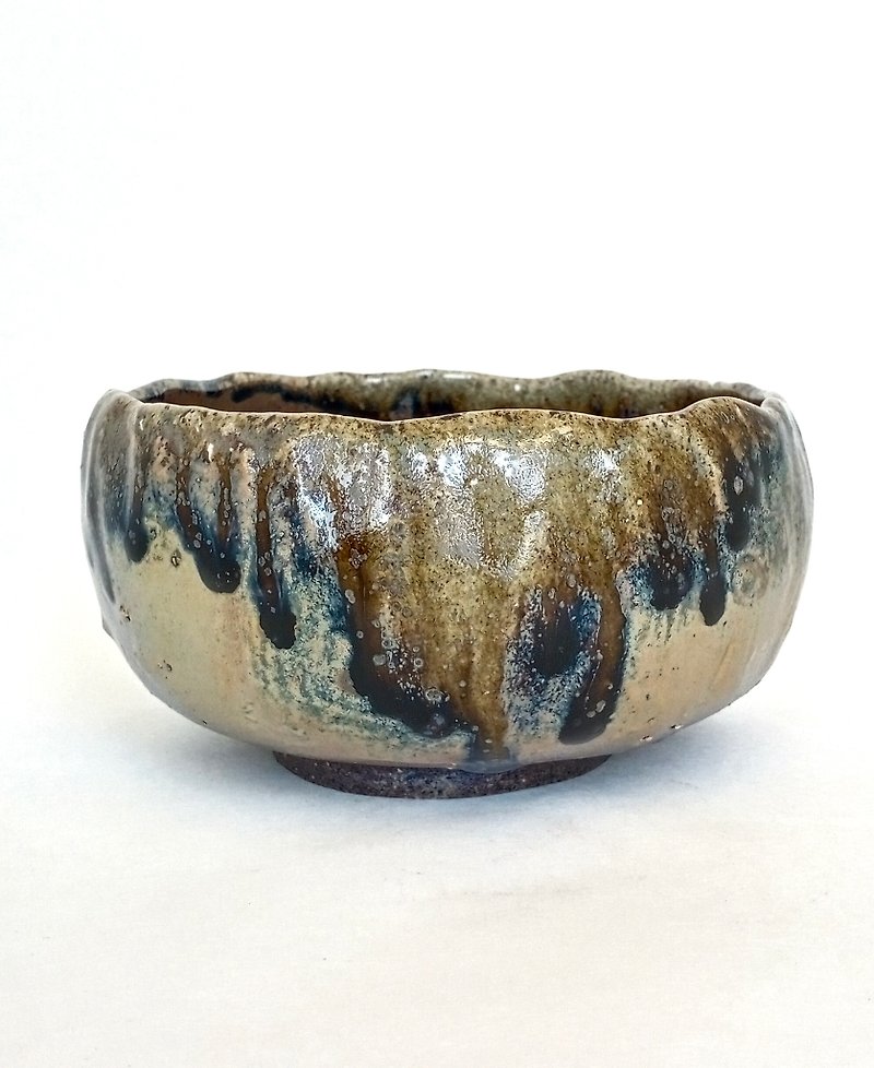 Tea Bowl_Colorful Clothes Burned with Firewood_[Natural Ash Falling, Flowing Glaze, Gold and Silver Color] - Bowls - Pottery 