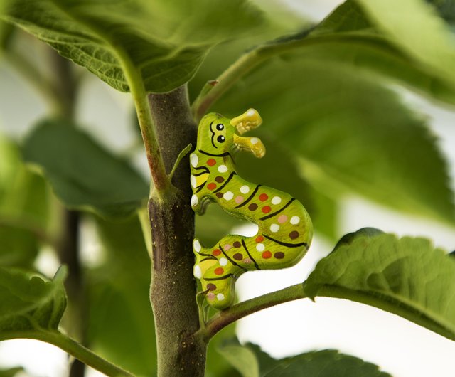 木製の毛虫のおもちゃの置物ミニチュア昆虫 - ショップ Wooden Caterpillar Toys 知育玩具・ぬいぐるみ - Pinkoi