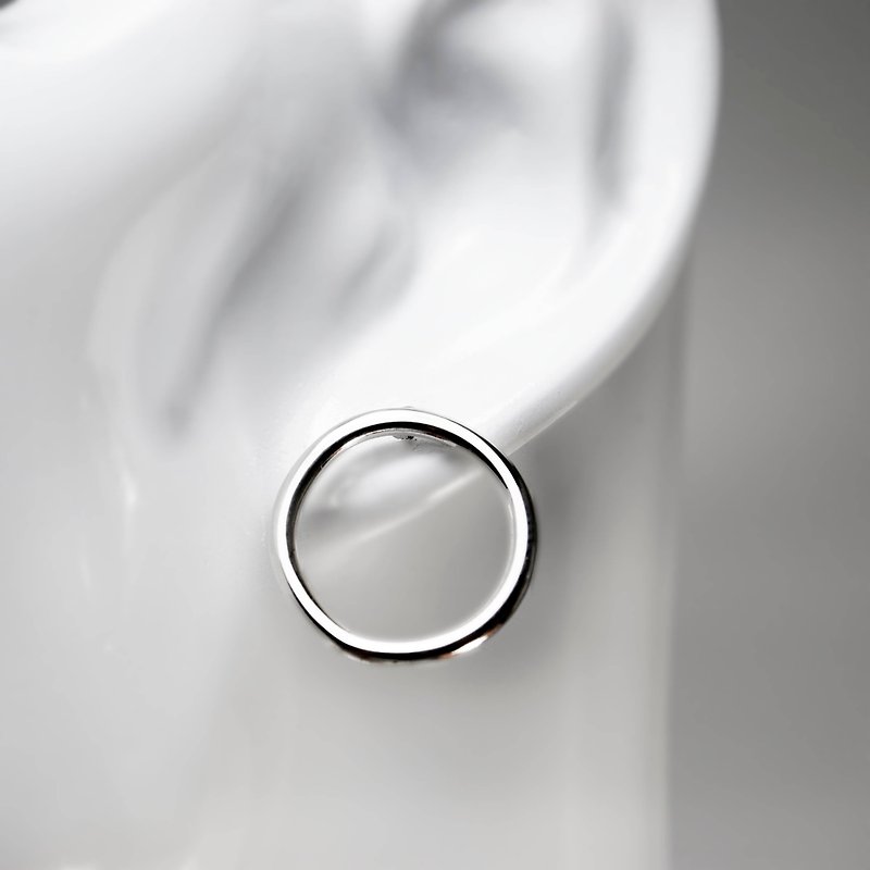 Circle plain earrings - ต่างหู - เงินแท้ สีเงิน