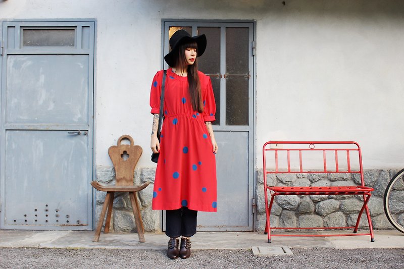 F3023 [Vintage Dress] red bottom black small little big blue dot short-sleeved vintage dress (wedding / picnic / party) - One Piece Dresses - Polyester Red