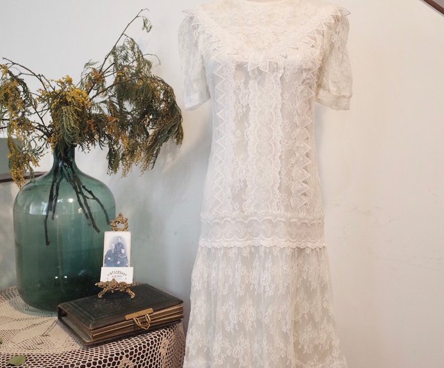 AMERI VINTAGE LIKE LACE DRESS-