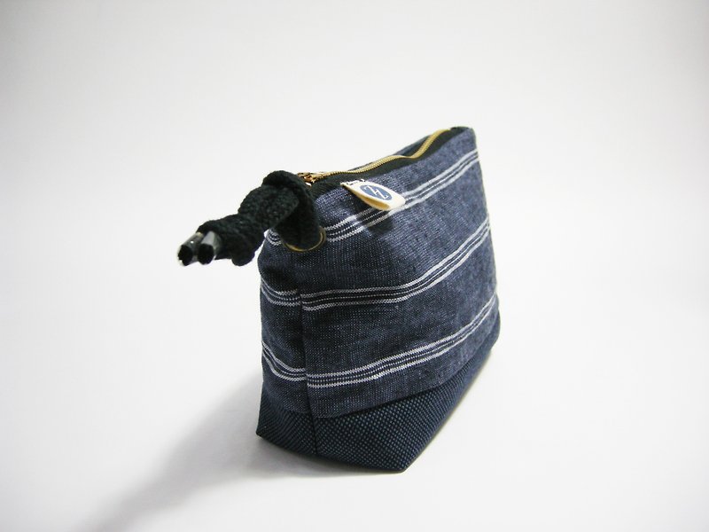 Wenqing clutch bag (cotton linen) __made as zuo zuo hand zipper bag - Clutch Bags - Cotton & Hemp Blue