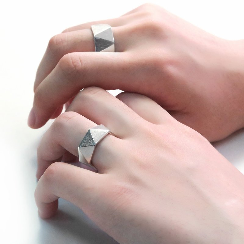 Continued Future Triangle 925 Sterling Silver Rings (Pair)-64DESIGN - แหวนคู่ - เงินแท้ สีเงิน