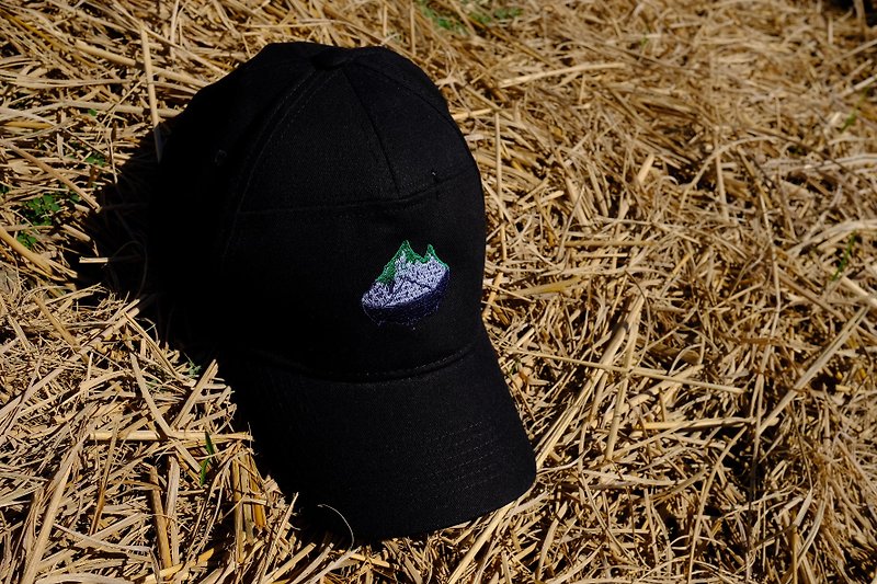 緑の島の島刺繍ミッドナイト黒い野球帽 - 帽子 - コットン・麻 ブラック