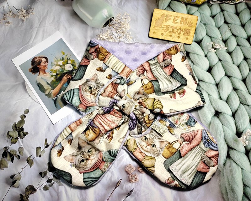 オーストラリア限定コットン生地 白地猫柄おばあちゃん風ネックウォーマー - 年齢問わず使えるネックウォーマー - マフラー - スヌード - ショートマフラー - - マフラー・ストール - コットン・麻 