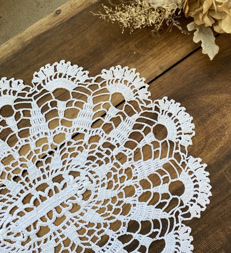 [Good Day Fetish] German vintage antique handmade crochet lace 037 atmospheric home decoration - ผ้ารองโต๊ะ/ของตกแต่ง - วัสดุอื่นๆ ขาว