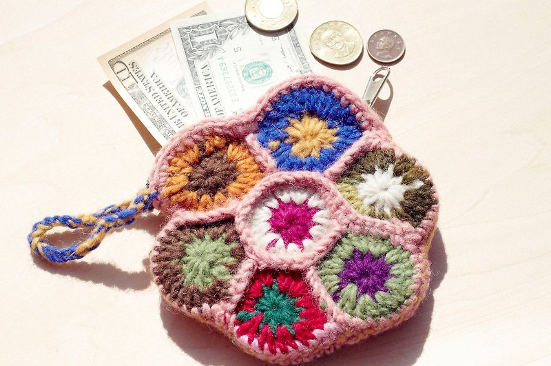 A limited edition hand-crocheted wool purse / storage bag / cosmetic bag - colorful flowers pink purse - กระเป๋าสตางค์ - ขนแกะ หลากหลายสี