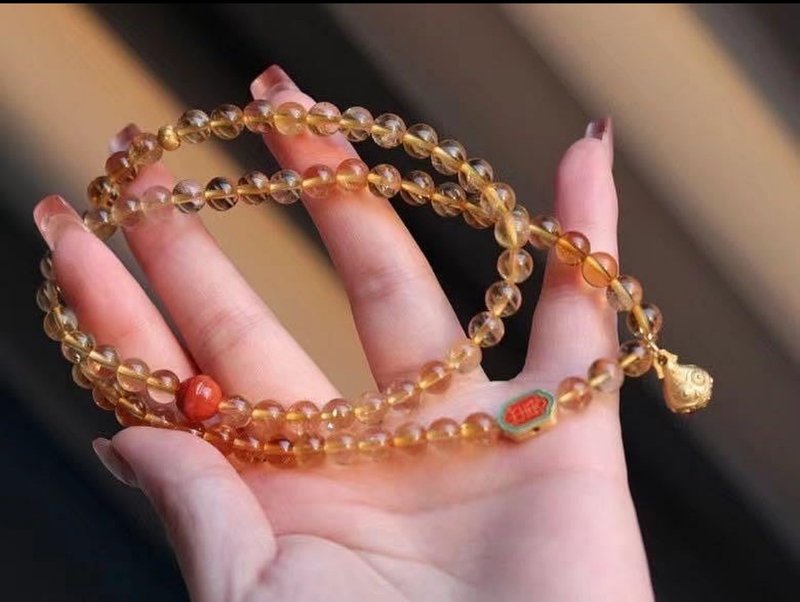 天然原礦黃水晶 南紅鈴鐺純銀吞金獸設計多圈手串手持s - 項鍊 - 水晶 白色