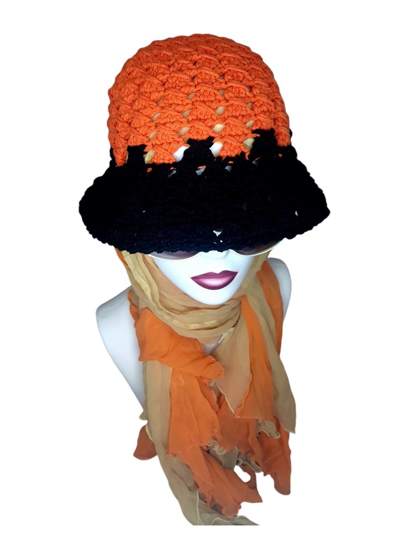 Hand-crocheted winter hat - หมวก - ผ้าฝ้าย/ผ้าลินิน หลากหลายสี