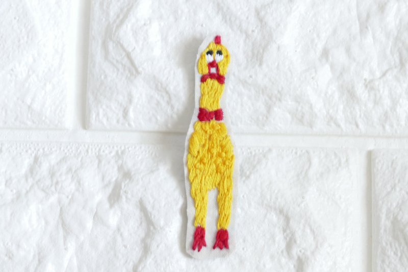Embroidered brooch surprised chicken - Brooches - Thread Yellow