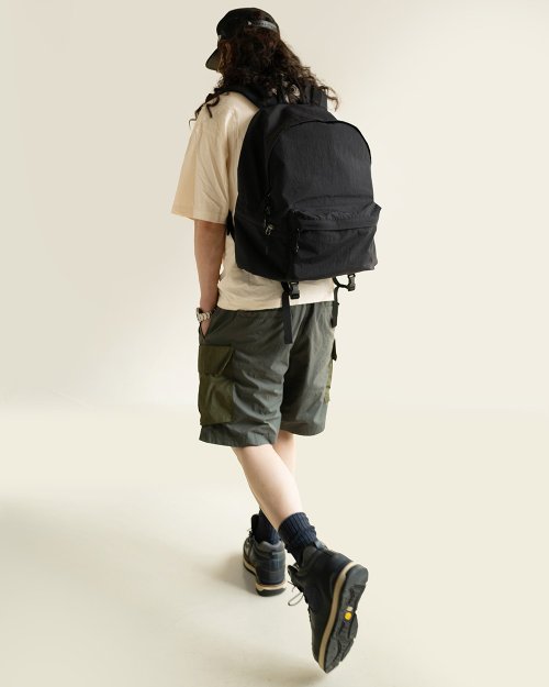 超軽量大容量バックパック ファッション シンプル 万能 お出かけ用