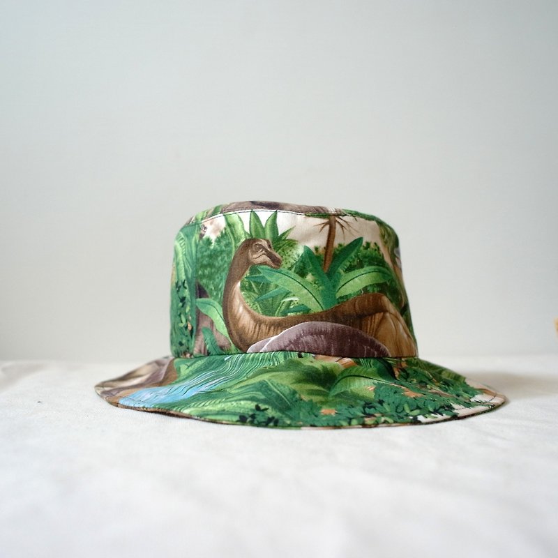 Dinosaur Jungle Handmade Fisherman Hat - หมวก - ผ้าฝ้าย/ผ้าลินิน สีเขียว