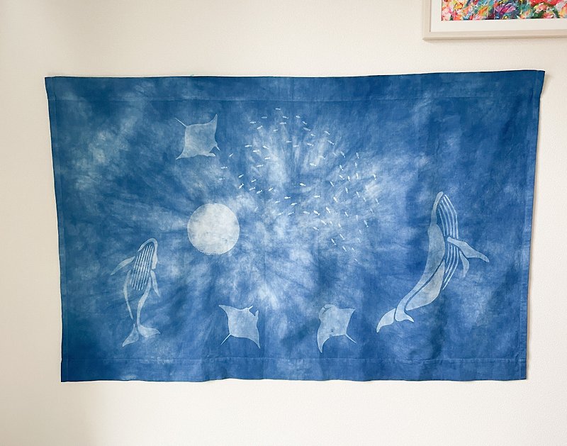 Ocean Whale Ray Full moon Fish Tapestry Aizome JAPANBLUE Indigo dye tapestry full moon sea whale shibori - ตกแต่งผนัง - ผ้าฝ้าย/ผ้าลินิน สีน้ำเงิน
