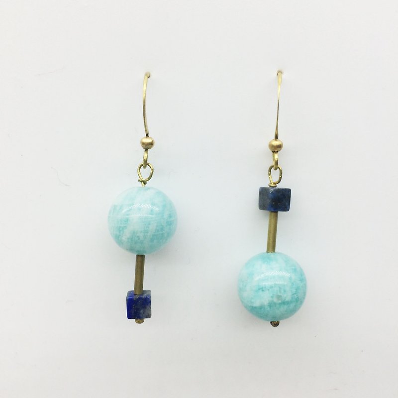 Laurin Groceries Travelin-Rotation - hand made brass natural stone earrings - Tianhe Stone / Sodalite ear hook l ear needle l ear clip - Earrings & Clip-ons - Gemstone Blue