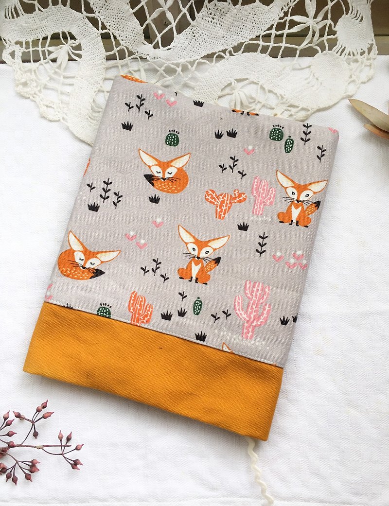 [Good day hand-made] Cute fox cloth book jacket/cloth book cover/handbook cover A5 adjustable - สมุดบันทึก/สมุดปฏิทิน - ผ้าฝ้าย/ผ้าลินิน สีส้ม